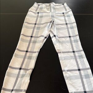 ALO Yoga Geometric Pattern Leggings - Black and Cream